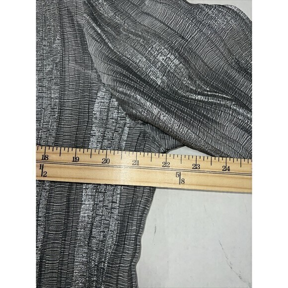 Chicos Womens Size 1 Open Front Cardigan Silver Metallic Polyester- Great Cond - Picture 6 of 8